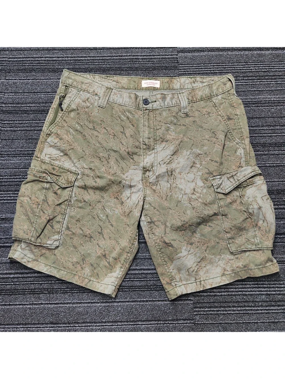 Levi Strauss Signature Men's Camo Cargo Shorts Size 38 Hunting Outdoor Utility
